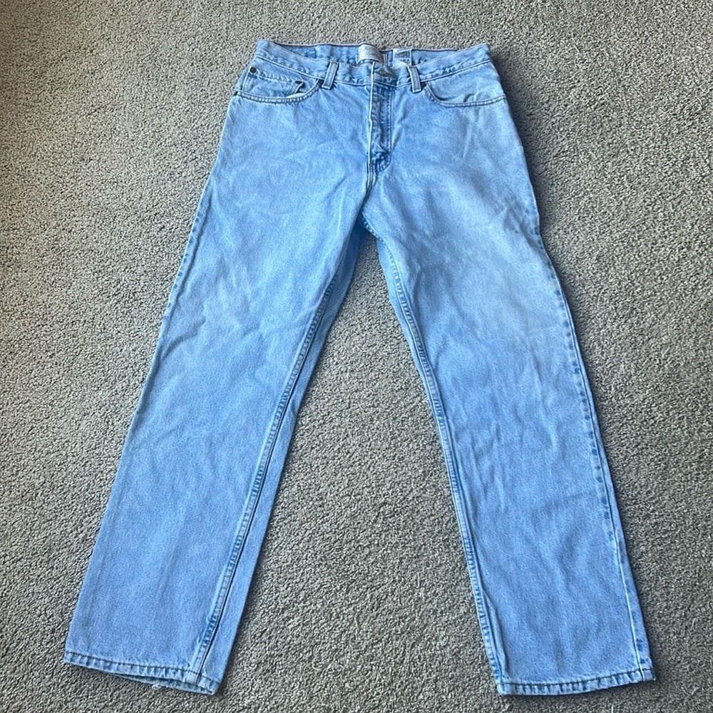 Vintage Levi’s Strauss 👖 jeans. Sz 34x30
See measurements for true sizing.